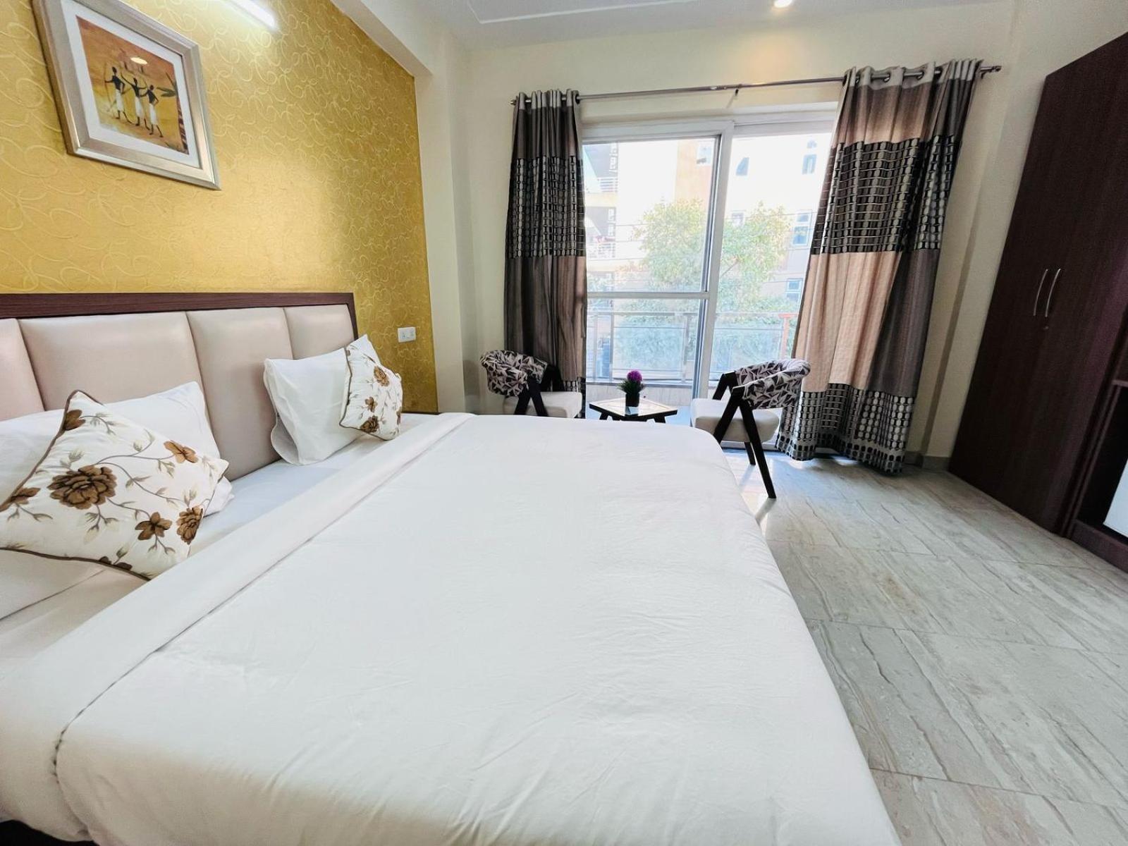 Hotel The Luxe 18 - Golf Course Road Gurgaon Exterior foto