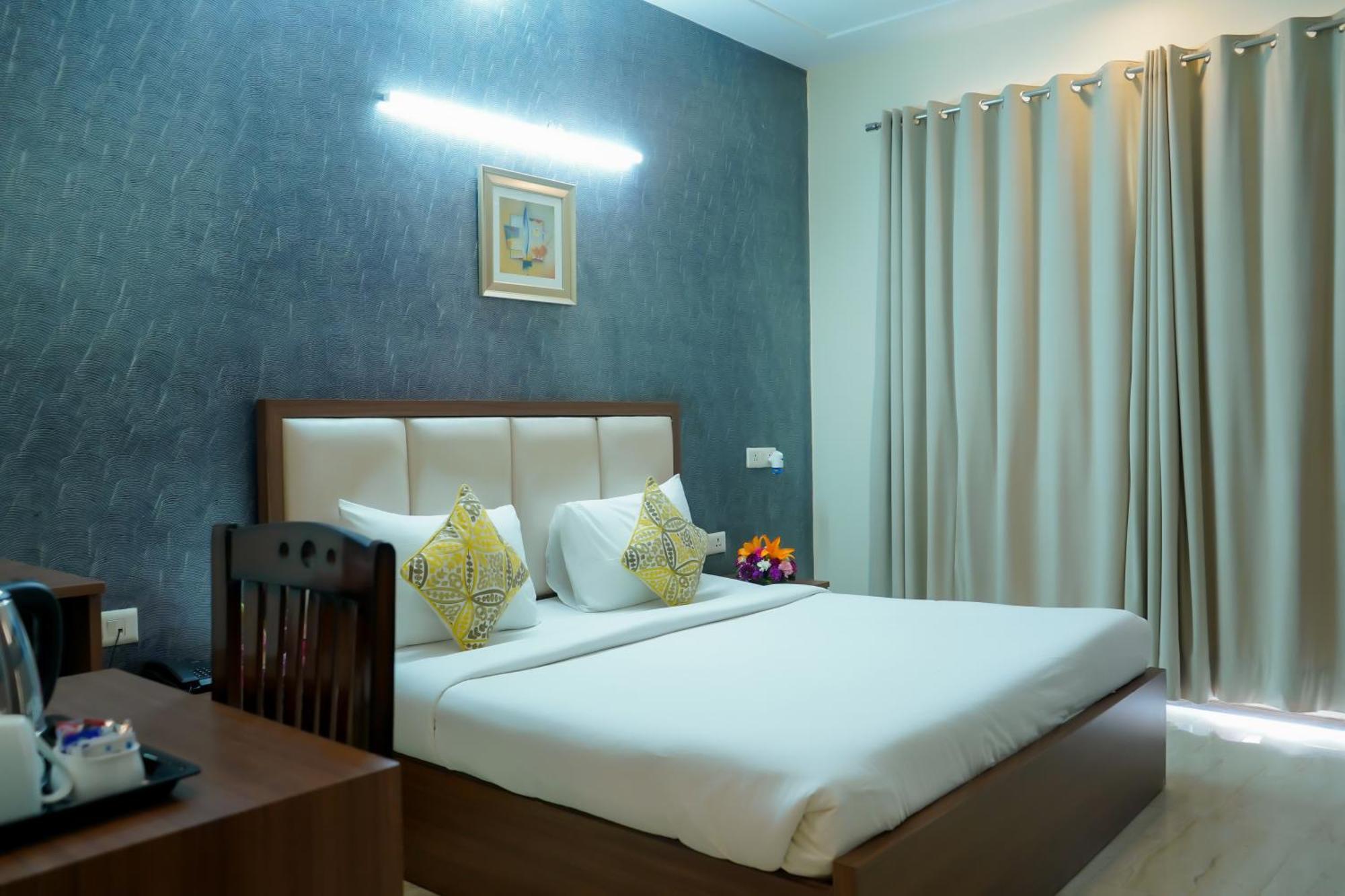 Hotel The Luxe 18 - Golf Course Road Gurgaon Exterior foto