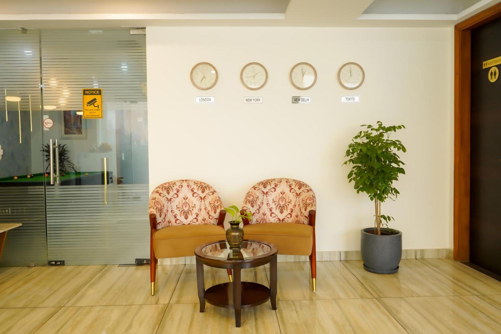 Hotel The Luxe 18 - Golf Course Road Gurgaon Exterior foto